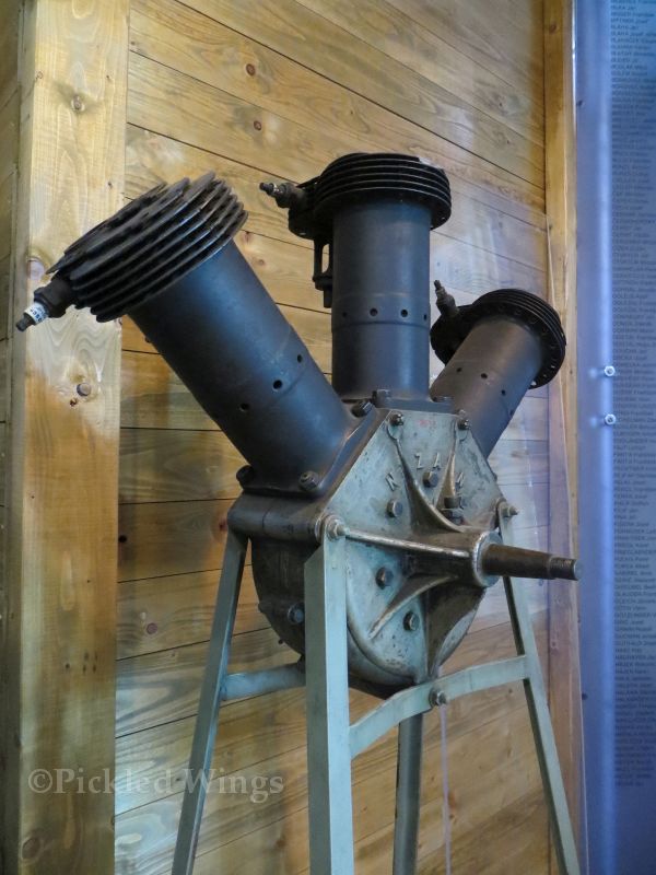 Anzani 3 cylinder, BTM