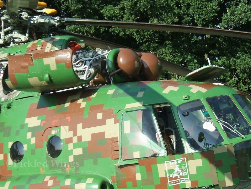 Mi-17 cockpit hatch and engines