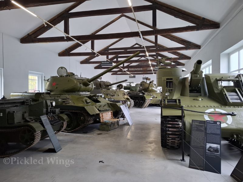 Pavilion B armour - Pivka