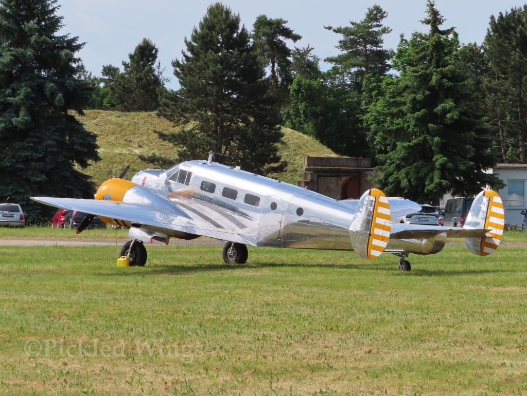 Beech 18 at HK