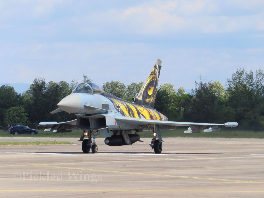 Typhoons at HK 8